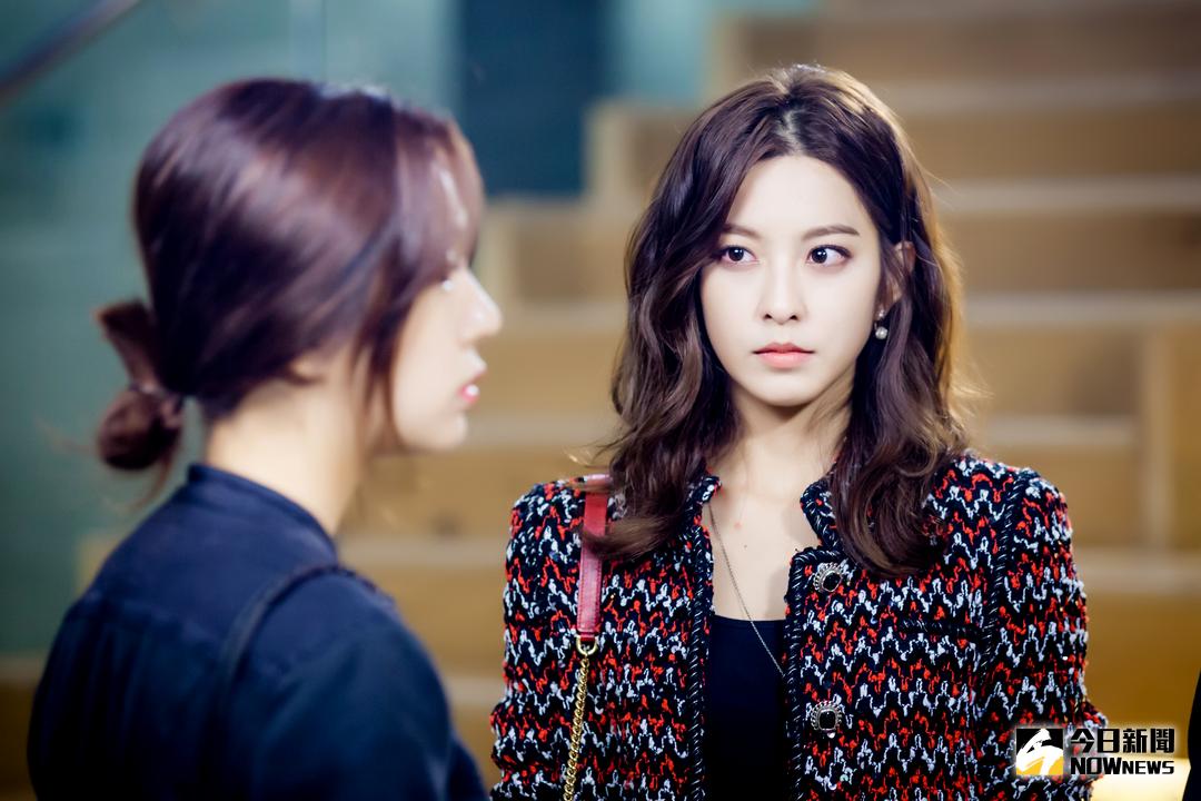 ▲朴世榮（右）劇中壞的徹底。 （圖／中天 , 2018.3.21）