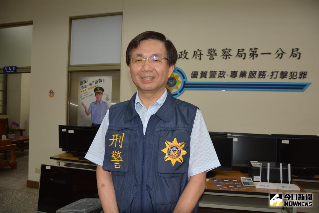 ▲嘉義市警一分局偵查隊長柯坤旺說明偵破過程。（圖／記者郭政隆攝影2018.3.22）