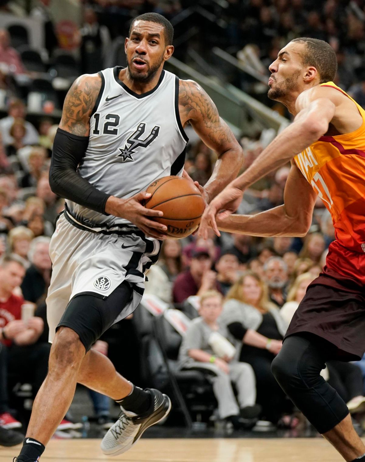 ▲LaMarcus Aldridge\\(左\\)切入上籃。（圖／美聯社／達志影像）