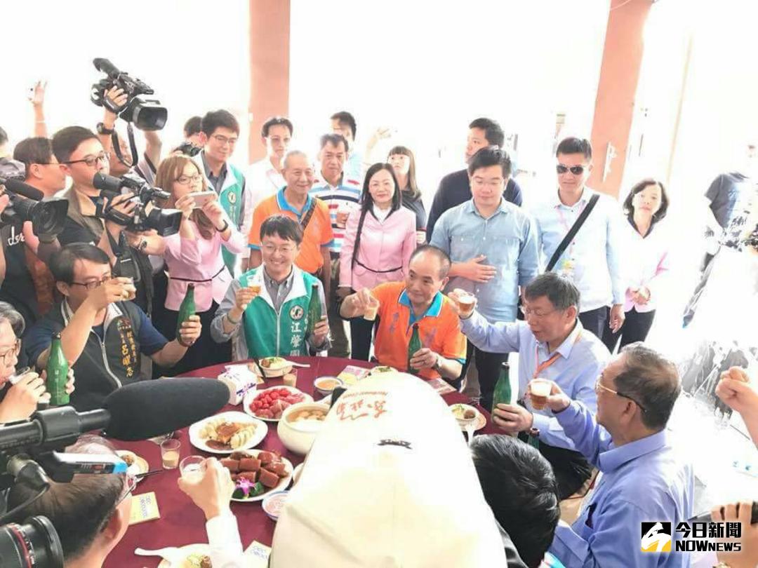 ▲市府於六角樓廣場設席歡迎北市長柯文哲（圖／柳榮俊攝 , 2018.3.25\\)