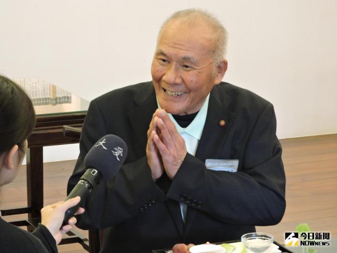 ▲今年102歲的退休醫師田心旨夫，前年回到台灣後，依然擔任慈濟志工，他發願還要再活10年，服務他人。（圖／慈濟基金會提供）