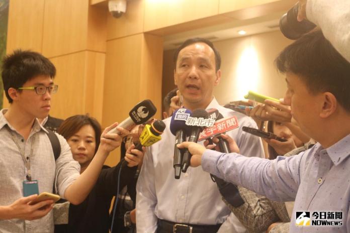 ▲新北市長朱立倫強調，兩岸關係處於嚴峻的狀態，如果陸委會在枝微末節上限制，對兩岸交流是沒有正面的幫助。（圖／記者陳志仁攝，2018.03.27）