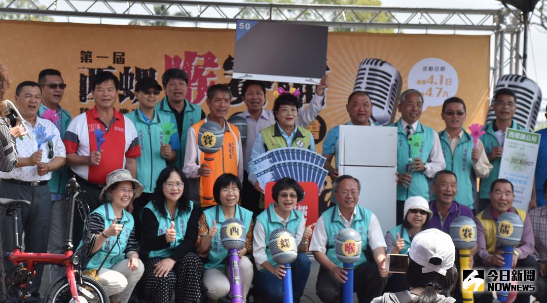 ▲西螺各里長及公所主管為「聽歌看花海」歌唱大賽行銷。（圖／記者郭春輝攝 , 2018.03.28）