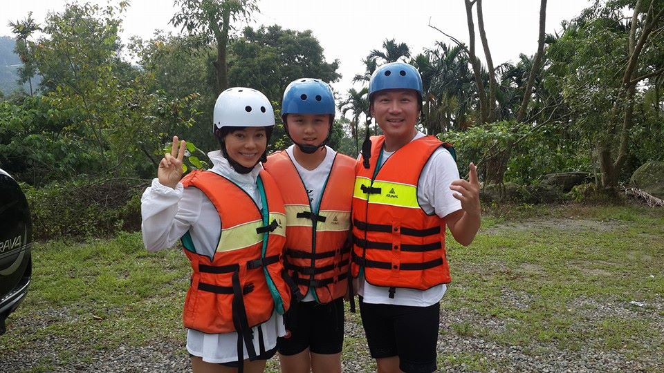 ▲孫安佐（中）目前監獄留察中。（圖／翻攝自狄鶯臉書 , 2018.03.29）