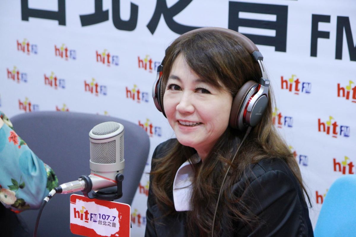 ▲前台北市觀傳局長簡余晏29日上午接受電台專訪。（圖／HIT FM提供\\)