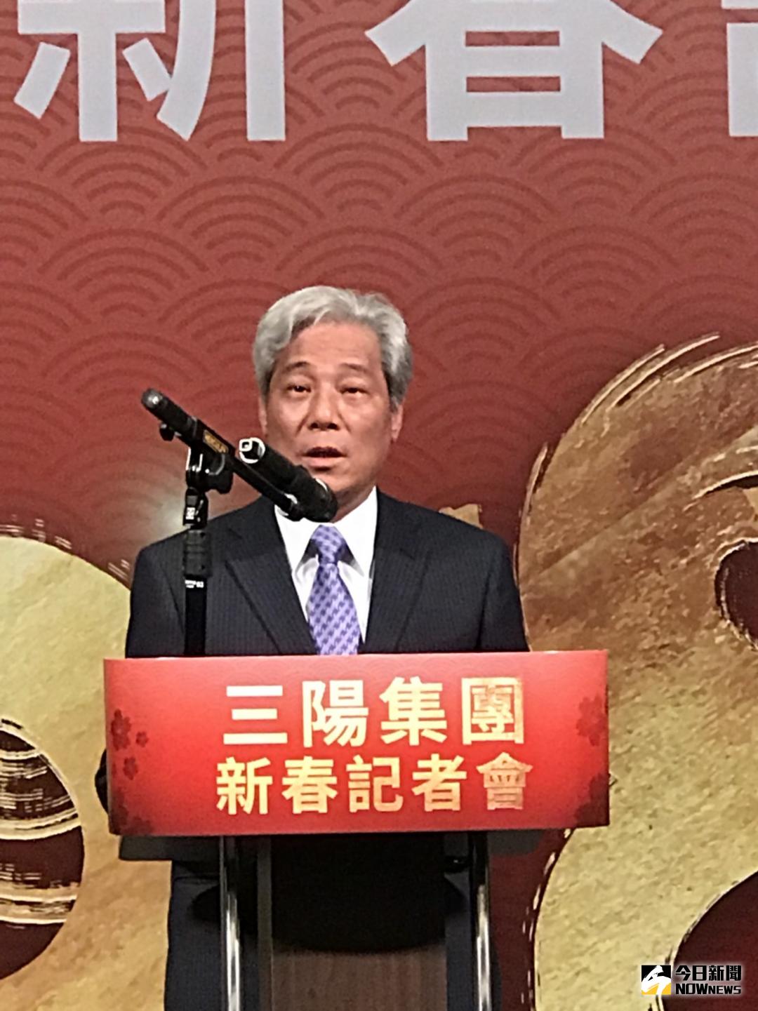 ▲外界關心電動車議題，三陽董事長吳清源表示，不論政府要制定哪種規格系統，公司都已經準備好了，就等今年11月米蘭車展上亮相。（圖／記者許家禎攝 , 2018.3.29）