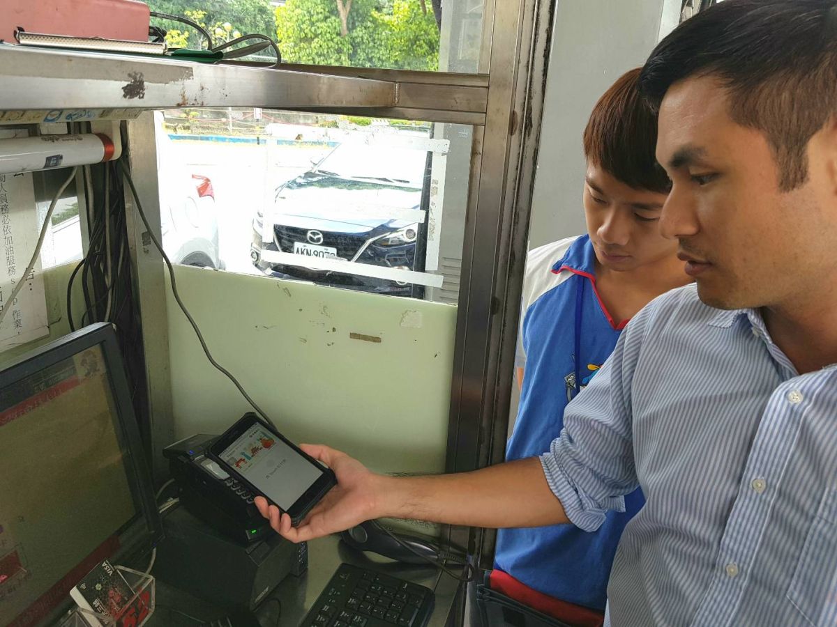 ▲因應行動支付時代的潮流，中油公司4月1日起38座自營站可使用3大Pay。（圖／中油提供）