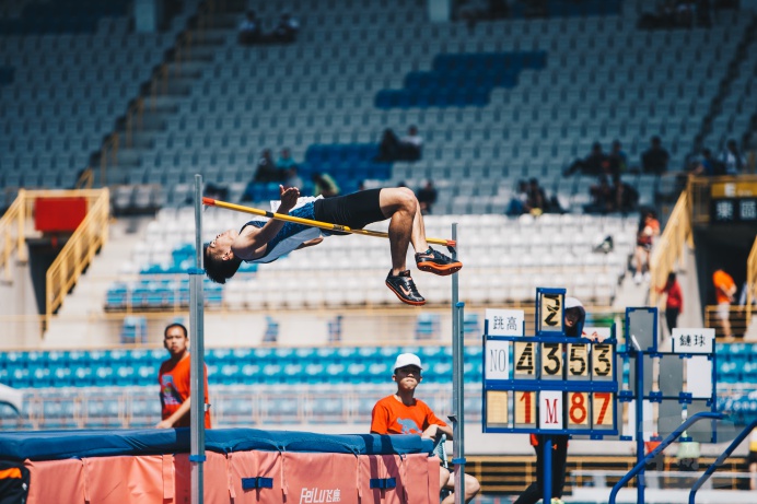 ▲ 陸軍官校洪邦維在男子跳高項目獲得第3名。（軍聞社記者葛芃欣攝）