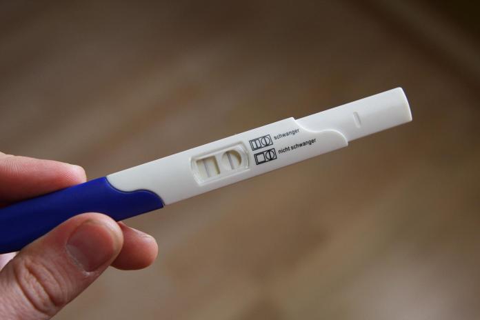 ▲女網友認為驗孕棒根本是最好的催經藥。（示意圖／pixabay）