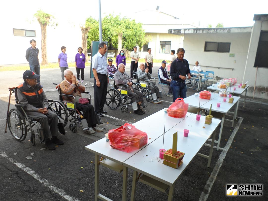 ▲中彰榮家辦理春祭悼念歷年亡故榮民，特別設置聯合祭祀服務，供榮民長輩遙祭先祖。（圖／記者陳雅芳攝，2018.04.03）