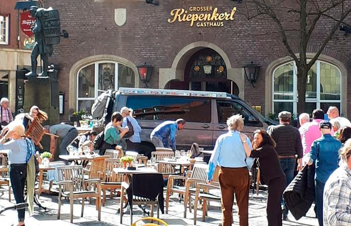 德國驚傳廂型車衝撞咖啡廳2死20傷　駕駛舉槍自盡
