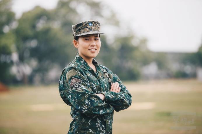 ▲ 擔任副連長的王翎兒中尉，強調在部隊最重要的就是「帶兵帶心」。（軍聞社記者陳軍均攝）