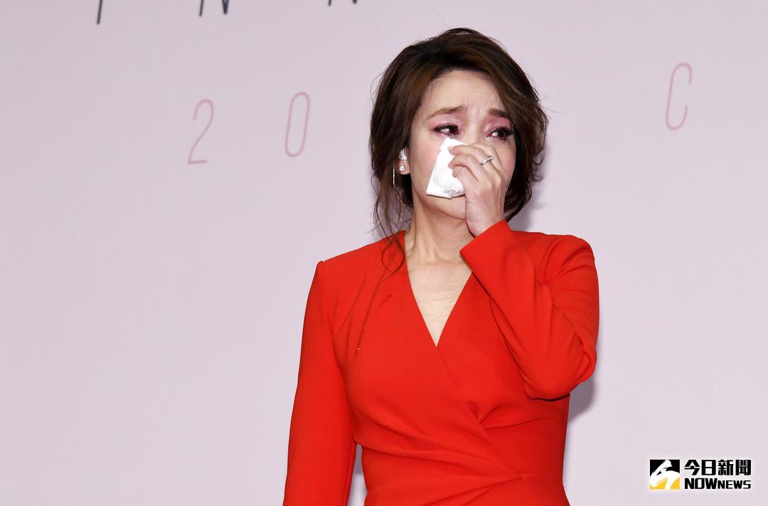 ▲滾石董事長段鍾沂現身加油打氣，辛曉琪感動落淚。（圖／記者林調遜攝，2018.4.11）