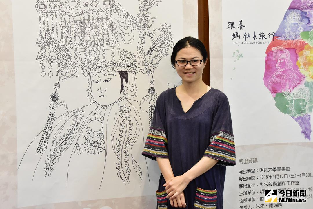 ▲創作者黃朱平中文系出身，靠著自己練習創作，描繪出精緻的作品。（圖／記者唐詠絮攝，2018.04.13）