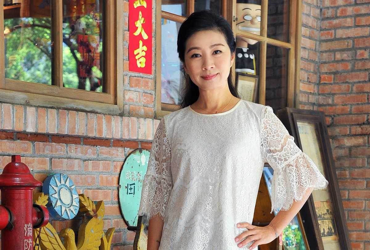 ▲方文琳為戲獻唱片頭曲《情難枕》。（圖／台視提供 , 2018.04.13）