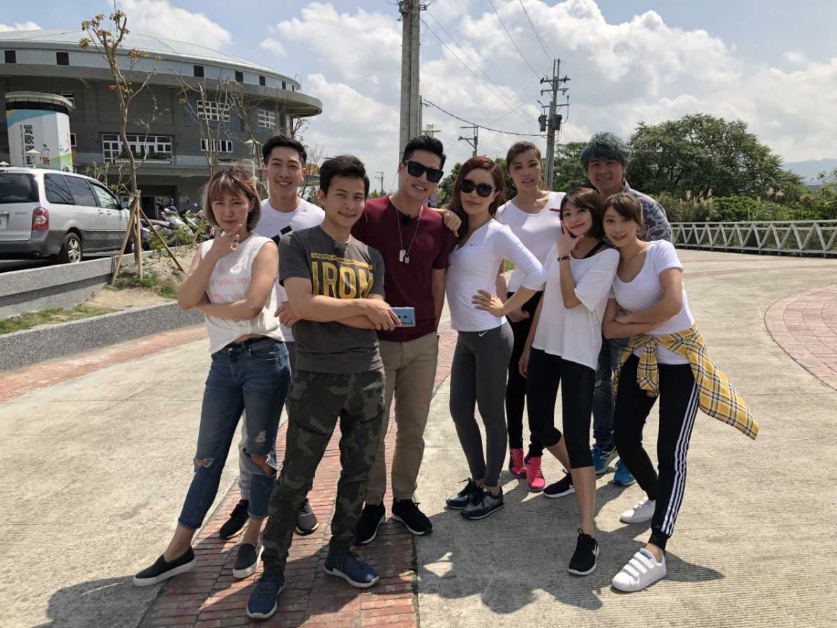 ▲利菁（中）錄製《飢餓遊戲》。（圖／中視提供，2109.04.14）