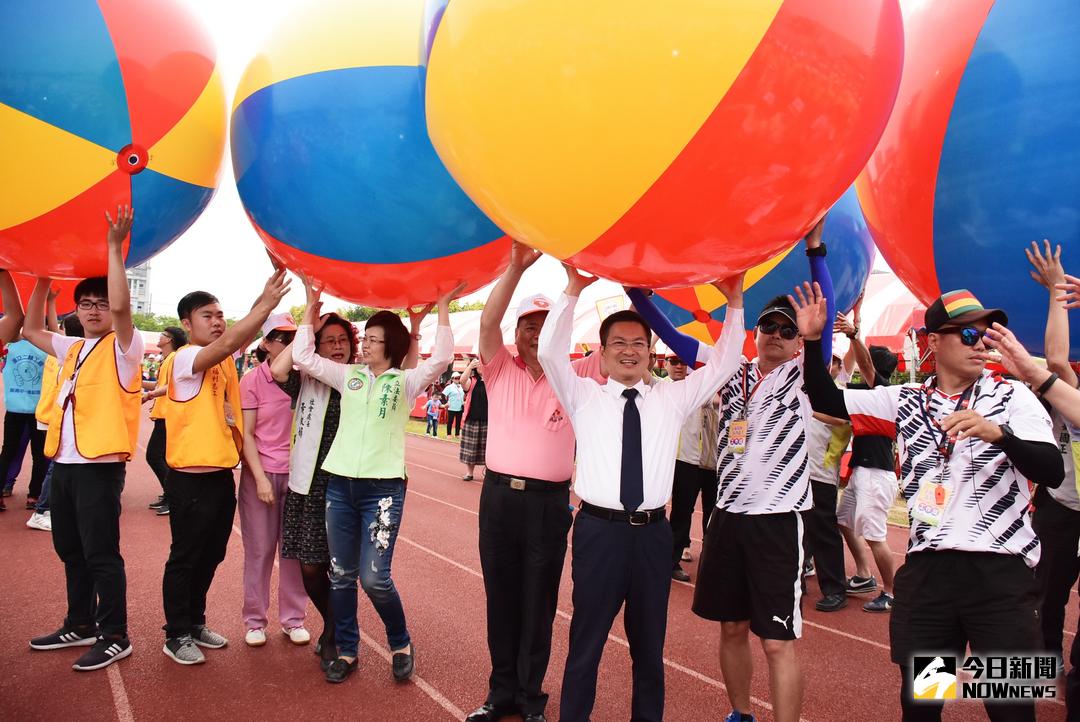 ▲彰化縣107年度志工大會師在彰化縣社頭鄉社頭運動公園熱鬧登場，透過志工大會師、趣味競賽、闖關遊戲等活動炒熱氣氛。（圖／記者陳雅芳攝，2018.04.21）