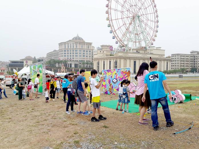 ▲義大遊樂世界和卡通頻道一同在義大世界大草坪舉辦「老皮運動野餐」活動。（圖／主辦單位提供）