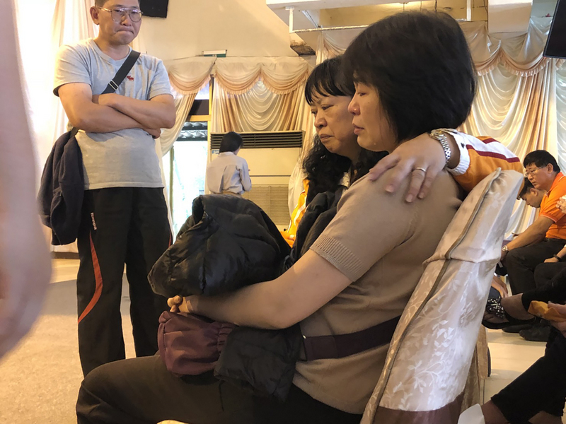 ▲桃園市平鎮區敬鵬工廠大火，家屬拒絕解剖，哭喊「媽媽來代替」，令人鼻酸。中央社記者魯鋼駿桃園攝107年4月29日