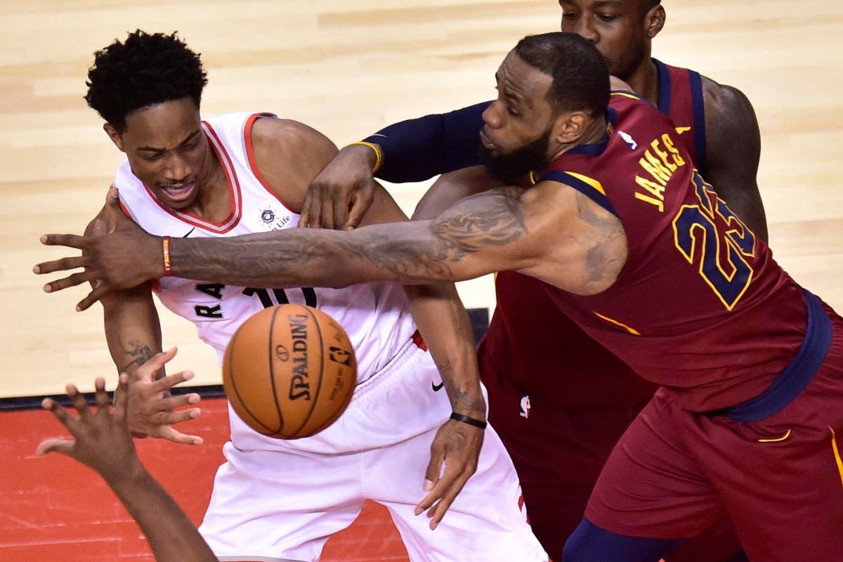 ▲DeMar DeRozan\\(左\\)、LeBron James。（圖／美聯社／達志影像）