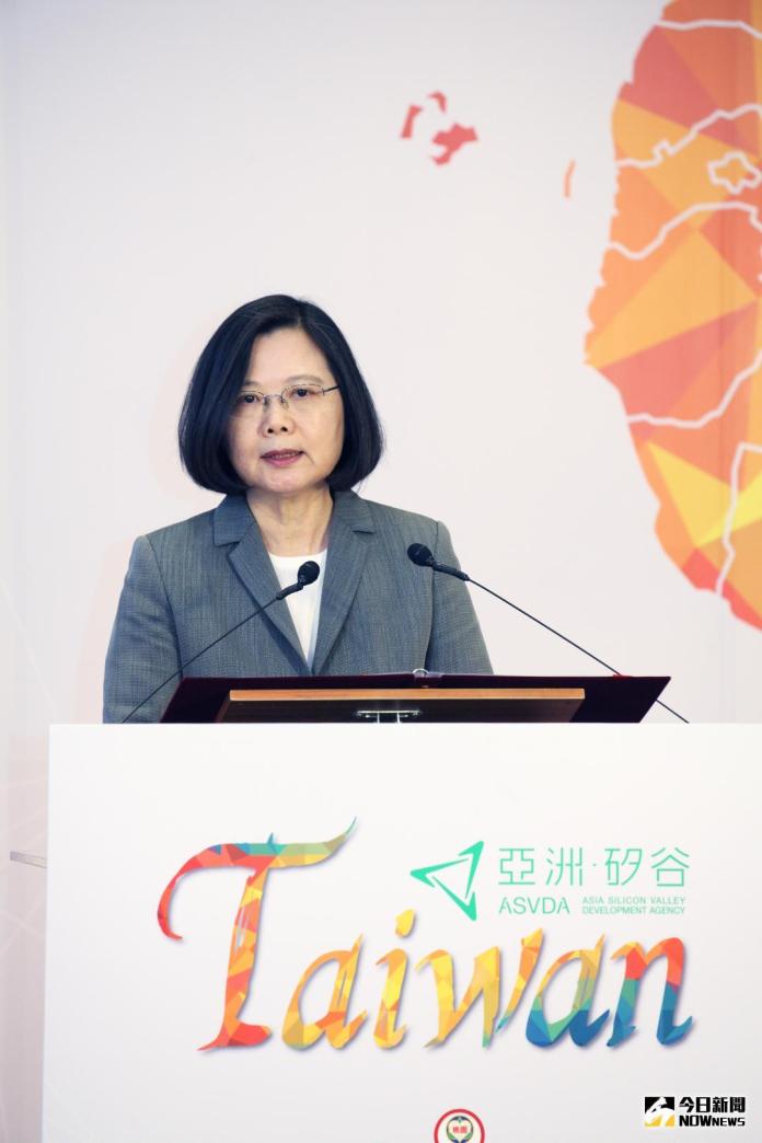 ▲總統蔡英文表示，台灣綠能的發電比例，必須在2025年提升至百分之二十，因此離岸風電的裝置容量，朝5.5GW努力。（資料圖／記者李春台攝）
