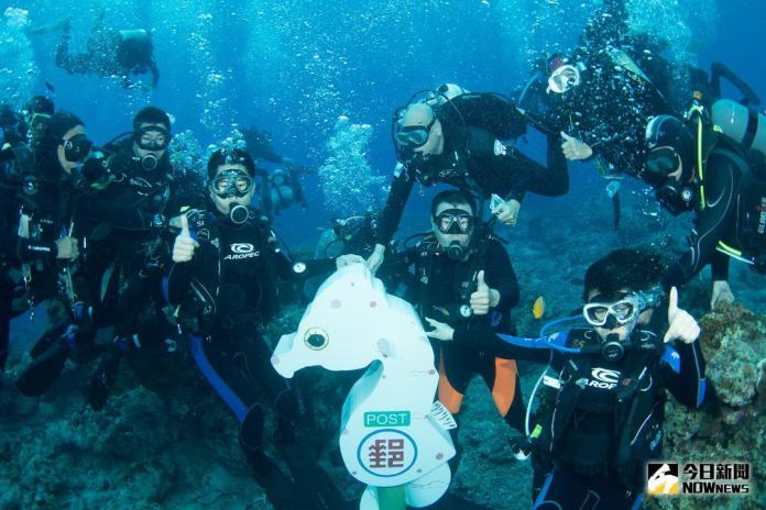 綠島噱頭十足　世界最深海底郵筒啟用
