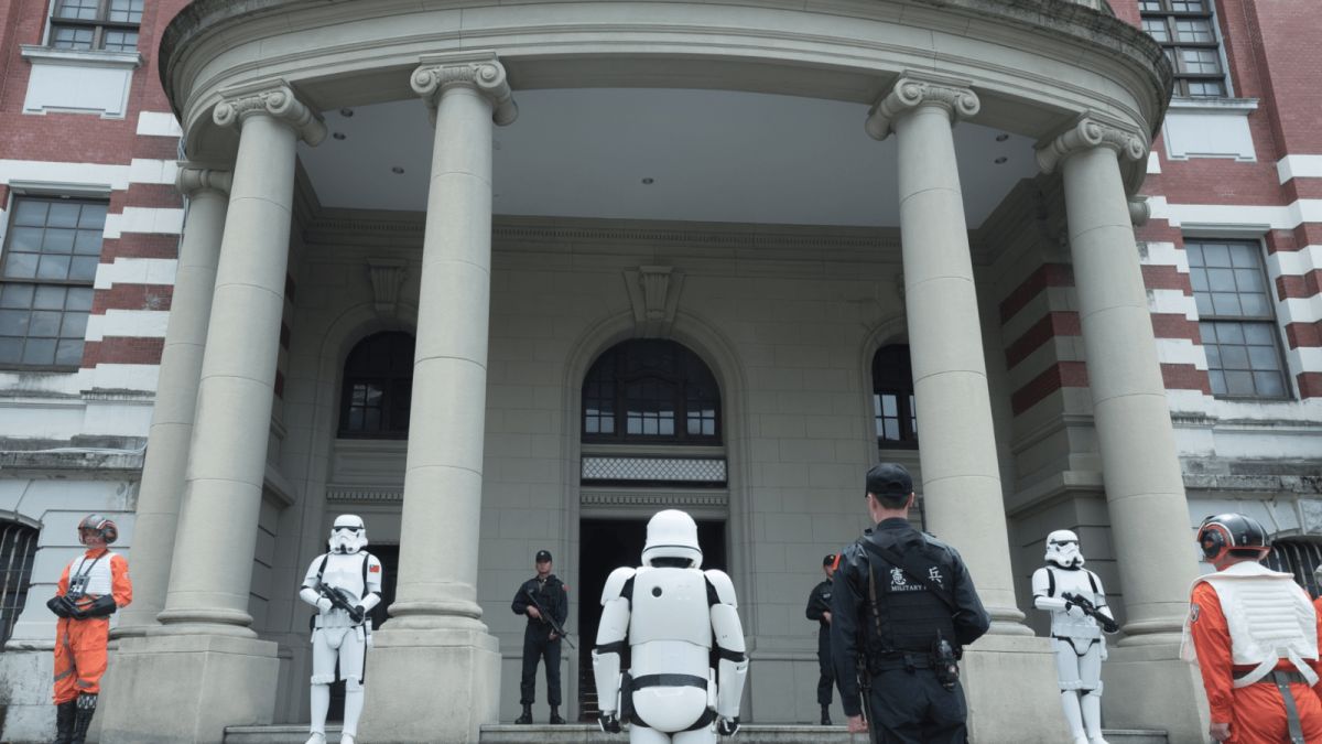 ▲不是外星人佔領總統府，而是「星戰迷」4日來府參訪。（圖／總統府提供 , 2018.05.04 ）