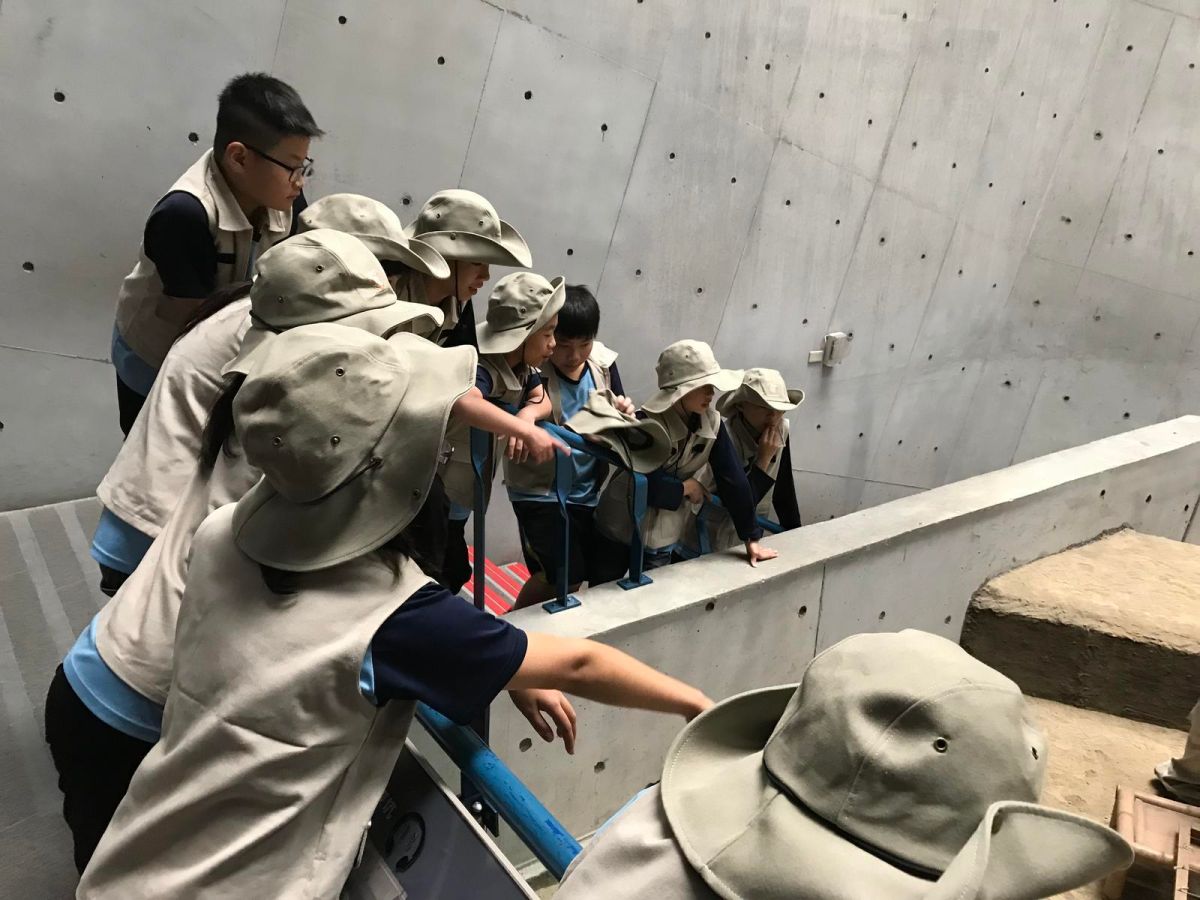 ▲新北市博物館推出「職業體驗大聯萌」，其中十三行博物館以考古教育為主題，讓小小考古學家藉由闖關活動，了解考古及十三行文化的重要性。（圖／新北市文化局提供）