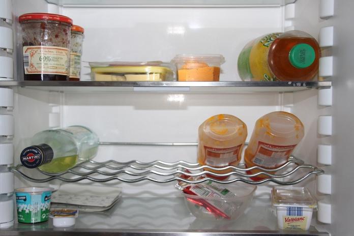 ▲冰箱祖傳「神奇白罐」超萬用，網友表示過期 5 年也捨不得丟。（示意圖／翻攝自 Pixabay ）