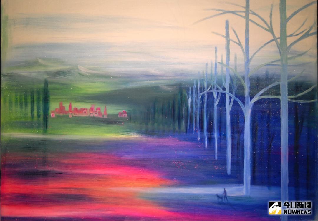 ▲彰化藝術館舉辦「2018陳歡 夢回故鄉 油畫個展」，陳歡的畫作意境深遠，讓觀賞者在欣賞作品時，有如在畫境中遊走。（圖／記者陳雅芳攝，2018.05.10）