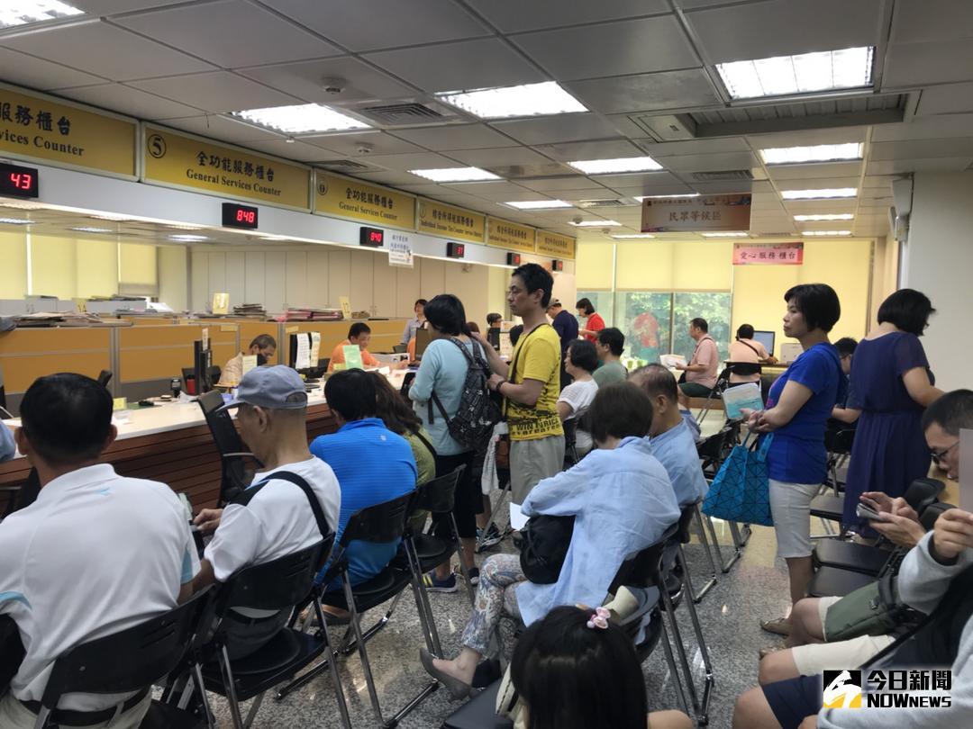 ▲5月綜所稅結算申報，國稅局歸納出27種常見錯誤申報，如果你已報稅卻發現有錯，還是可以更正補報。（圖／記者顏真真攝 ）