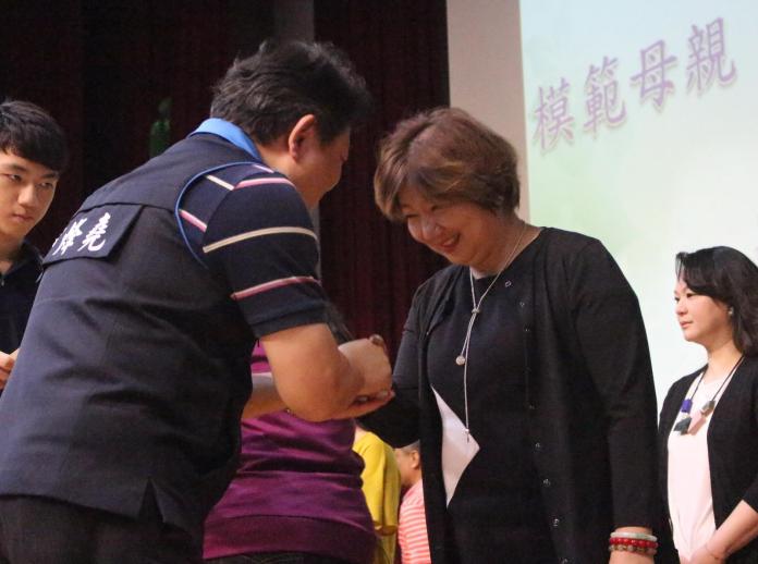 竹林中學舉辦孝親楷模表揚　提醒同學感念母愛
