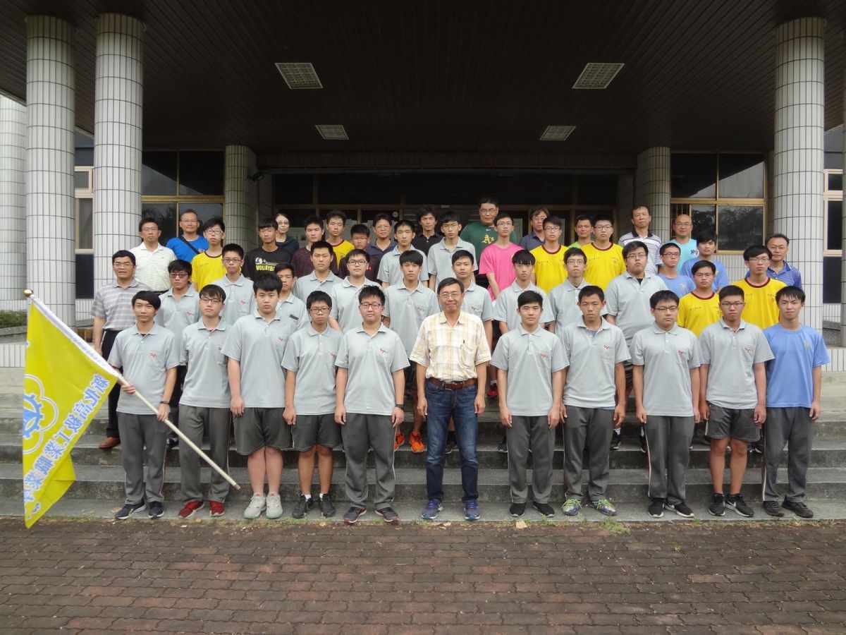 ▲新化高工此次參加全國技能競賽南區分區賽，即是使用大亞提供訓練用途的線材，創下歷年最佳成績，圖為新化高工參加分區賽授旗。（圖／大亞電線電纜提供）
