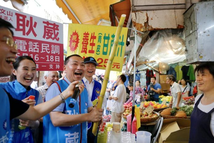 ▲侯友宜強調，他參選新北市長，內心只想著一件事情，就是為新北市打拚做事情，「和任何人都沒關係」。（圖／侯友宜辦公室提供）