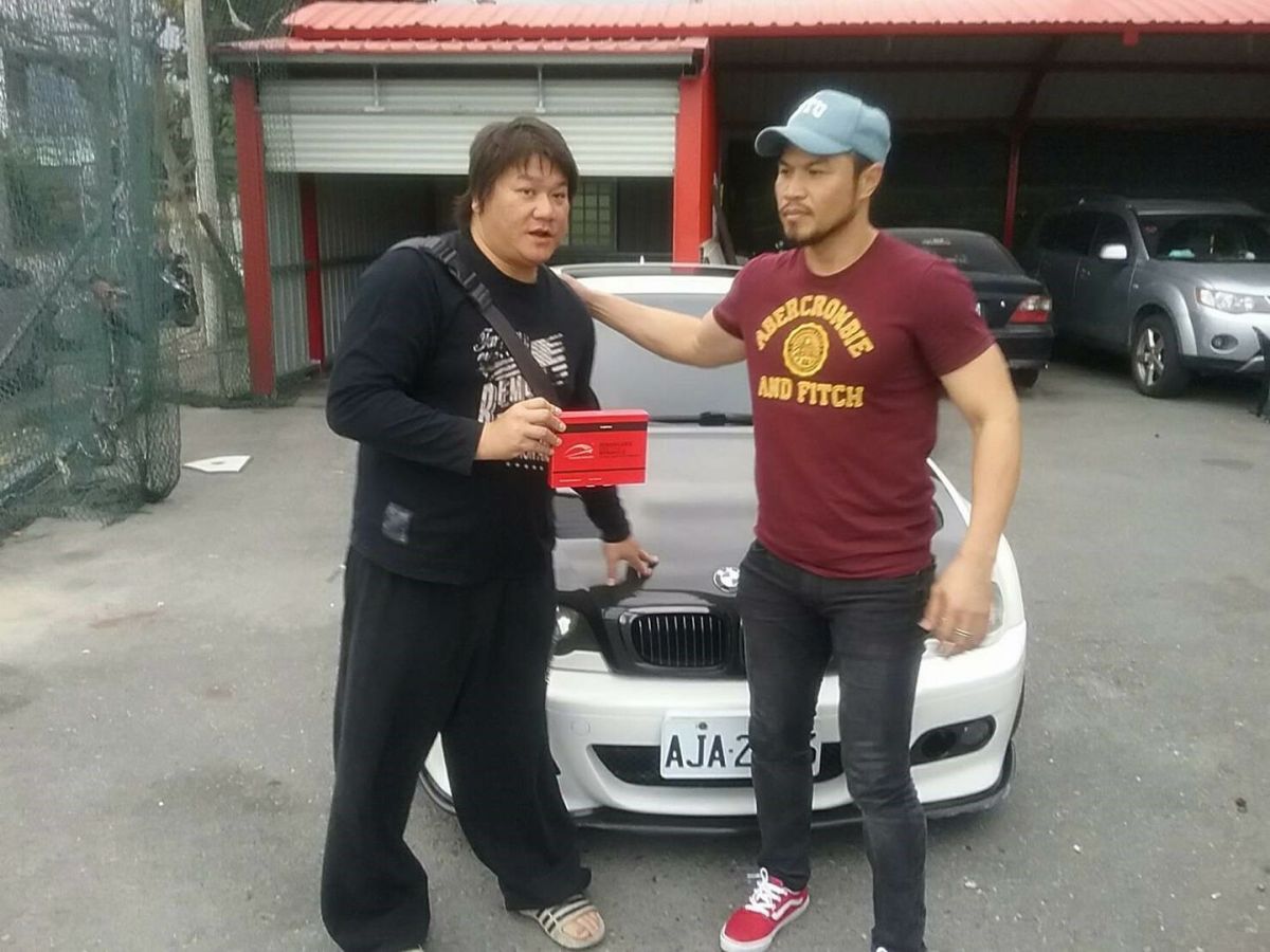 ▲豐偌暉（左）過世，陳致遠不捨。（圖／取自陳致遠臉書）