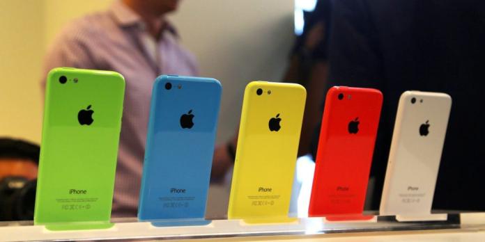▲蘋果將於今（ 2018 ）年下半年推出的 iPhone 8S 提供多種色彩選擇，包括粉紅、黃、藍色等。（圖／翻攝 9to5Mac）