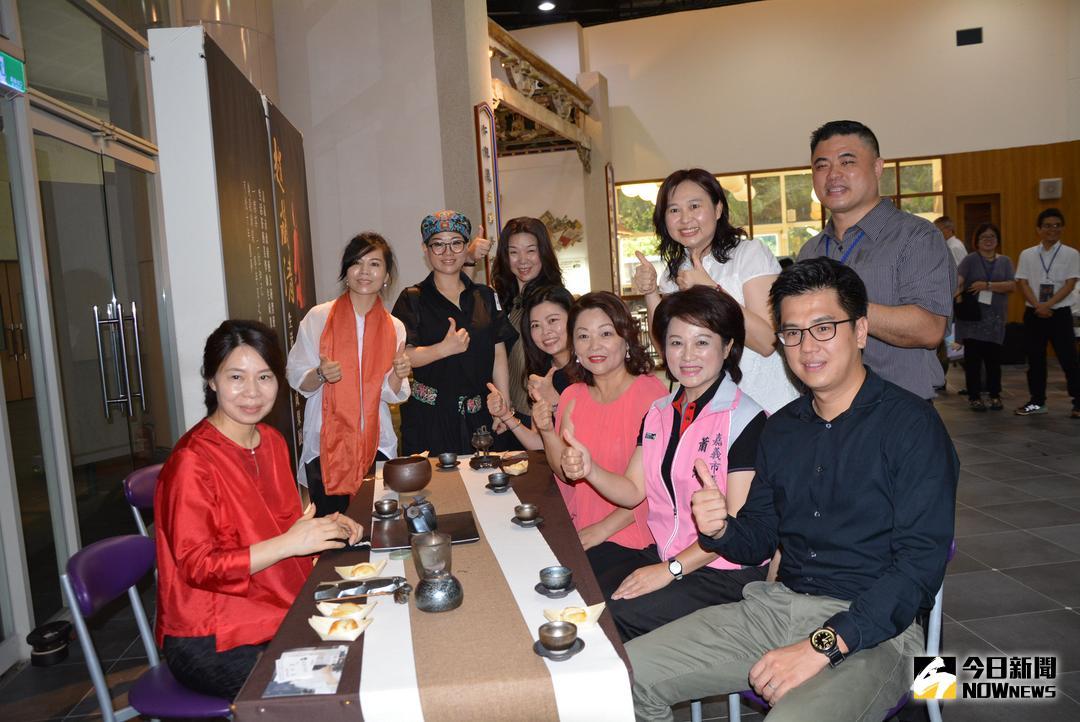 ▲茶藝生活美學班於嘉義市立博物館一樓舉辦成果活動。（圖／記者郭政隆攝影2018.5.20）