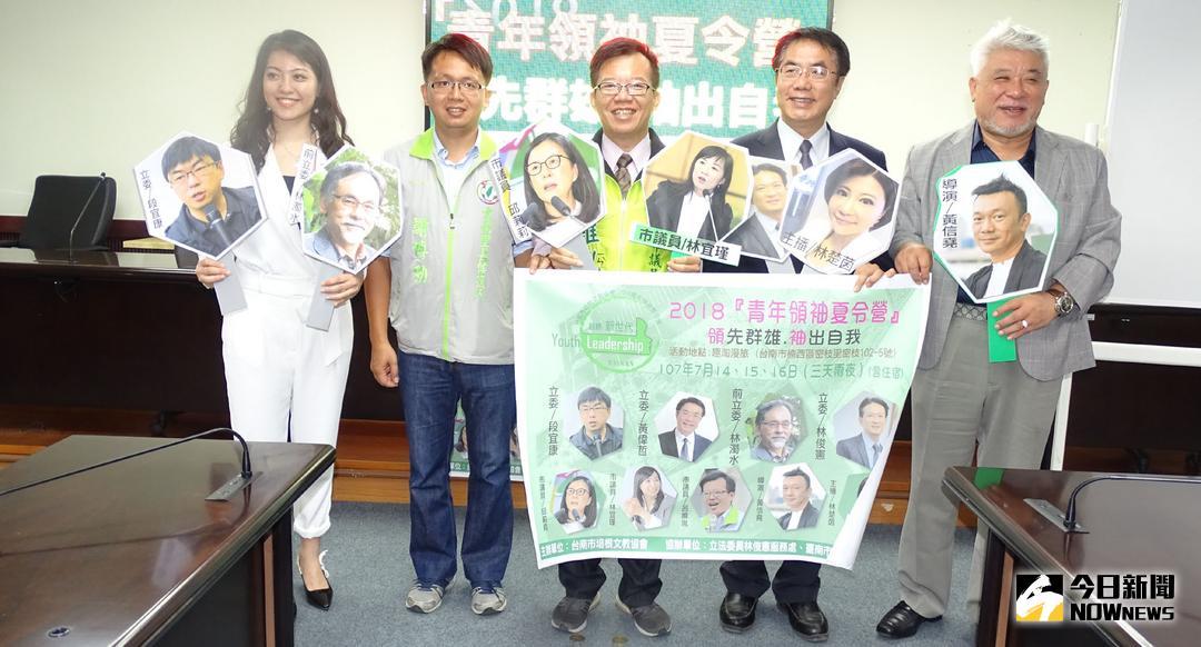 ▲江綠華今日邀集黃偉哲、呂維胤，於台南市議會召開宣傳記者會。（圖／記者黃文博攝，2018.05.22