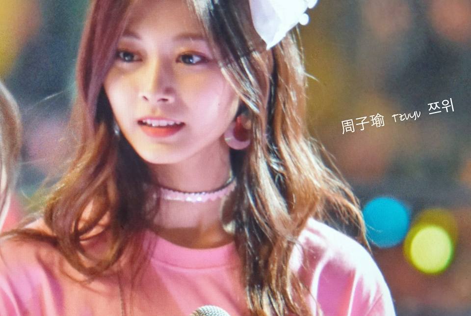 ▲周子瑜演唱會淚崩又被貼標籤。（圖／翻攝自臉書 , 2018.5.22）