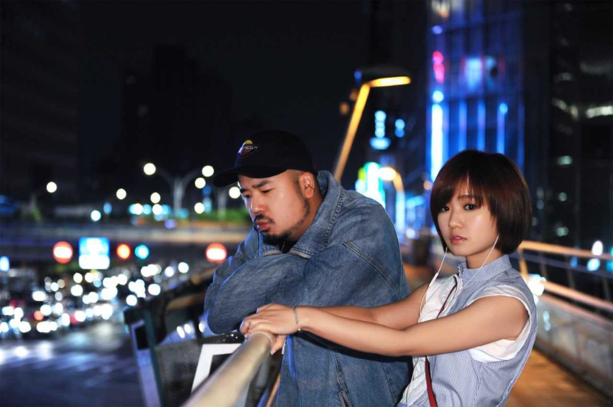 ▲阿達找來嚴正嵐合唱新歌〈明天的煩惱〉。（圖／環球提供, 2018.05.23）