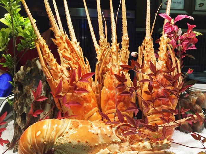 ▲高雄有一家飯店業者推出龍蝦吃到飽專案。(圖/業者提供)