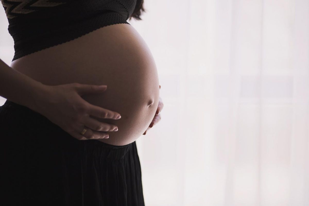 孟買法院考量精神健康　批准懷孕26週未婚少女墮胎