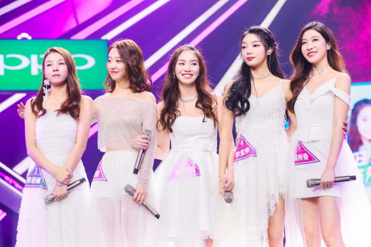 ▲陳芳語（中）在大陸綜藝節目中，與團員演唱〈逆光〉表現極佳，備受讚賞。（圖／騰訊提供, 2018.05.29）