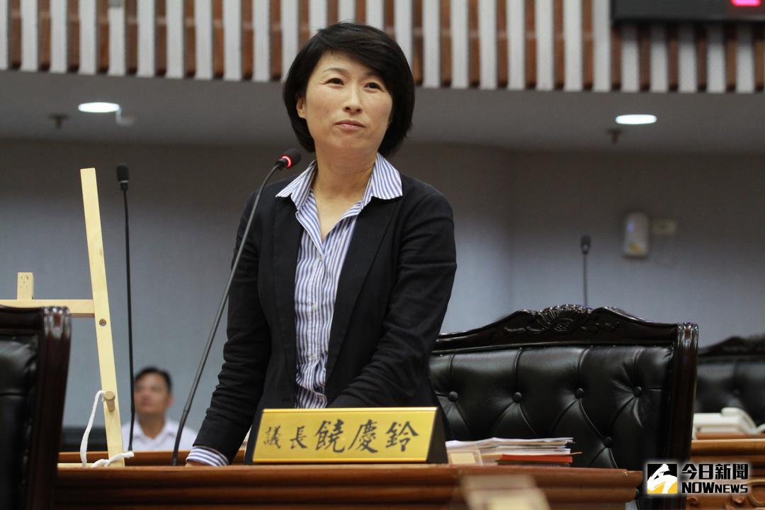 ▲台東縣議長饒慶鈴今天總質詢怒火對準中央以及立委劉櫂豪，大力指責劉櫂豪頻上電視與名嘴互摃，完全沒在幫台東縣民謀福祉。（圖／記者鄭志宏攝）