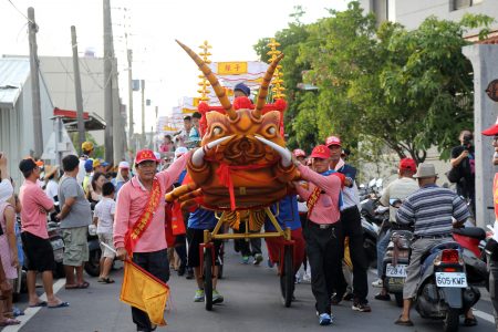 203旅派兵挺廟會卻走調！旅長領走路工錢踩紅線　陸軍緊急回應