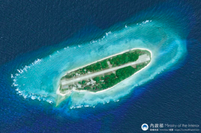 ▲太平島空照圖（Aerial photograph of Taiping Island）。（資料圖／內政部提供）
