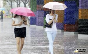 夏天、梅雨提早來了？鄭明典揭「1訊號」異常　眾愣：難怪這麼熱
