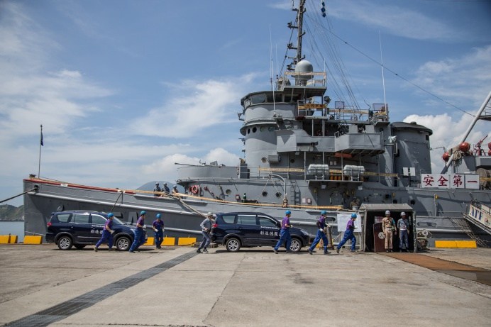 ▲ 海軍蘇澳後勤支援指揮部5日進行自強35號演習，動員龍德造船廠進行軍艦搶修。（軍聞社記者周力行攝）