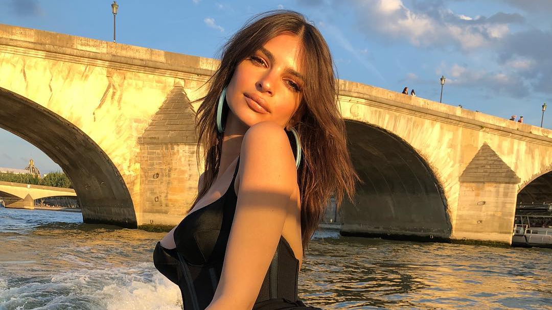 ▲艾蜜莉在巴黎拍美照。（圖／翻攝自艾蜜莉拉塔科斯基IG , 2018.6.5）