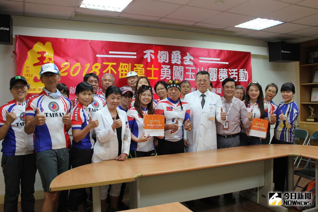 ▲抗癌勇士10日出發再度玉山攻頂，員榮醫療體系全力相挺。（圖／記者唐詠絮攝，2018.06.06）